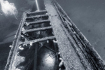 Divers-on-wreckage-4